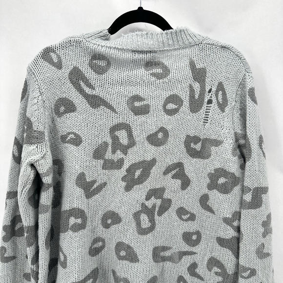 WOODEN SHIPS Distressed Leopard Print V-Neck Sweater Grey Size‎ S/M Preppy Boho - Picture 8 of 10